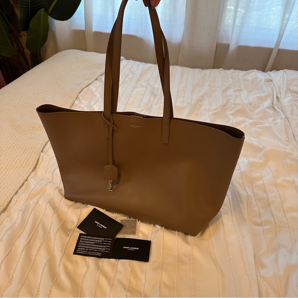 Saint Laurent East West Tote - Picture 3 of 17